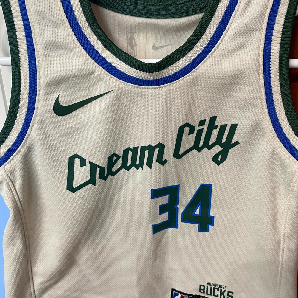 Boys 2T Giannis Antetokounmpo Milwaukee Bucks Cream City Jersey. SmokeFree Home.